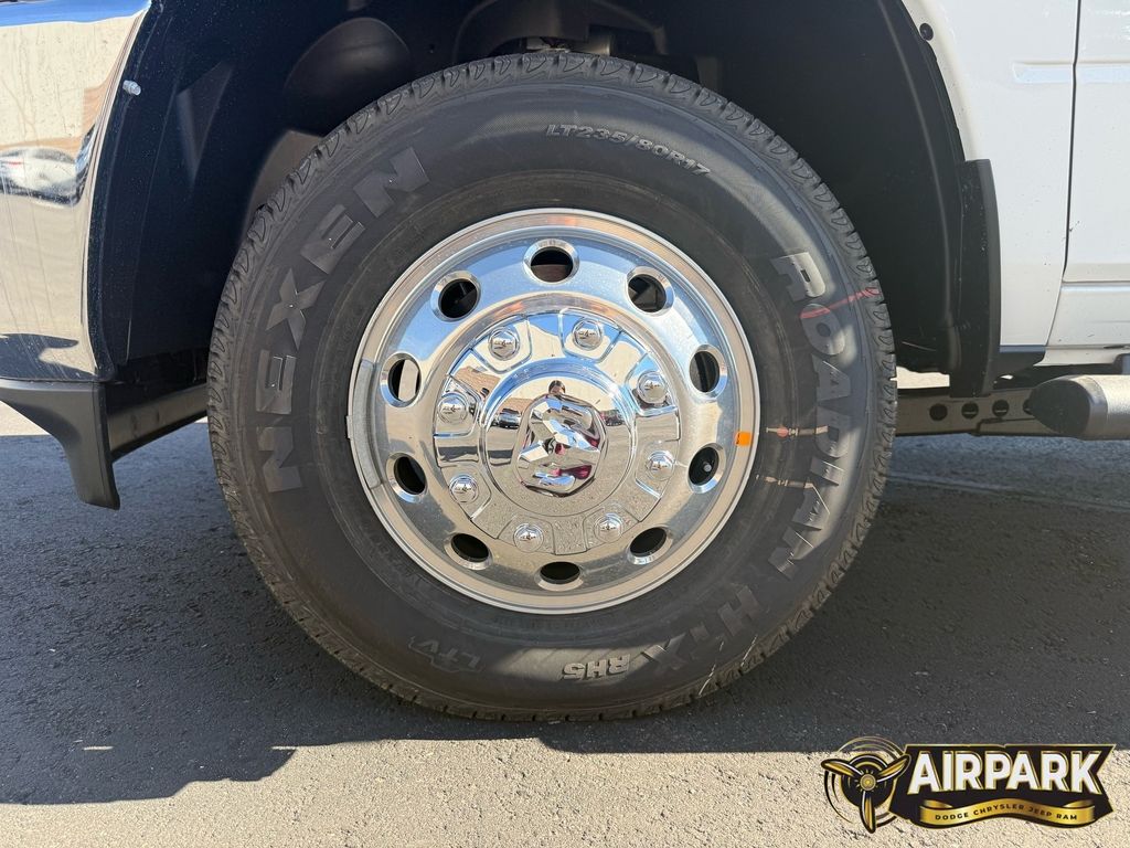 New 2026 Bright White Ram Tradesman image 10