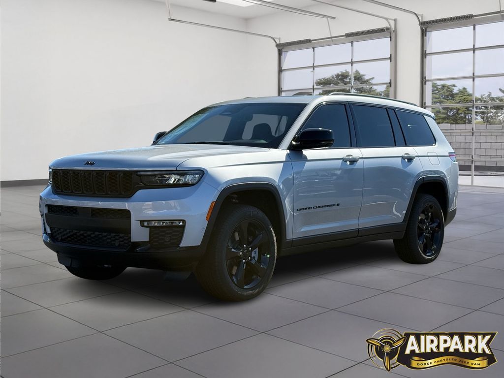 Used 2025 Silver Zynith Jeep Limited image 6