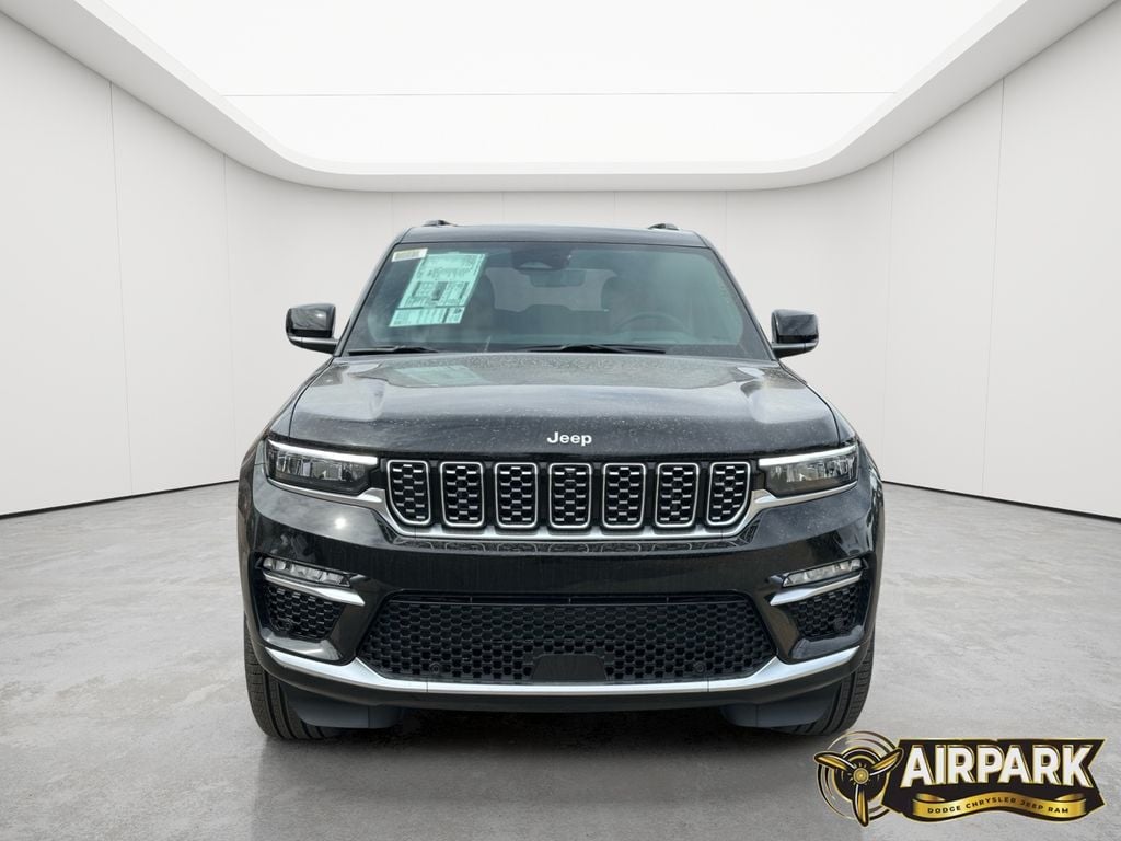 New 2025 Diamond Black Crystal Pearlcoat Jeep Summit image 5