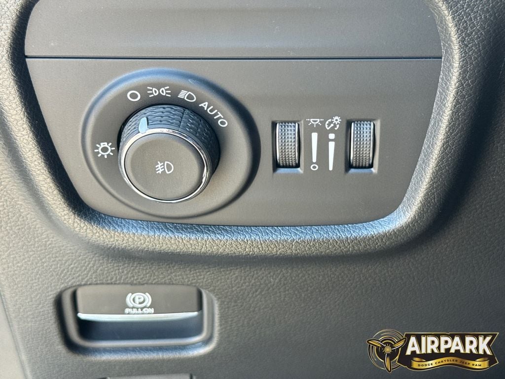 New 2026 Bright White Jeep Limited image 33