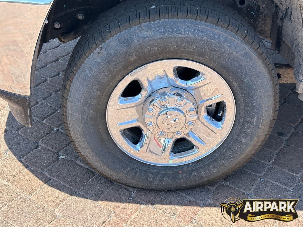 New 2026 Silver Zynith Ram Tradesman image 10