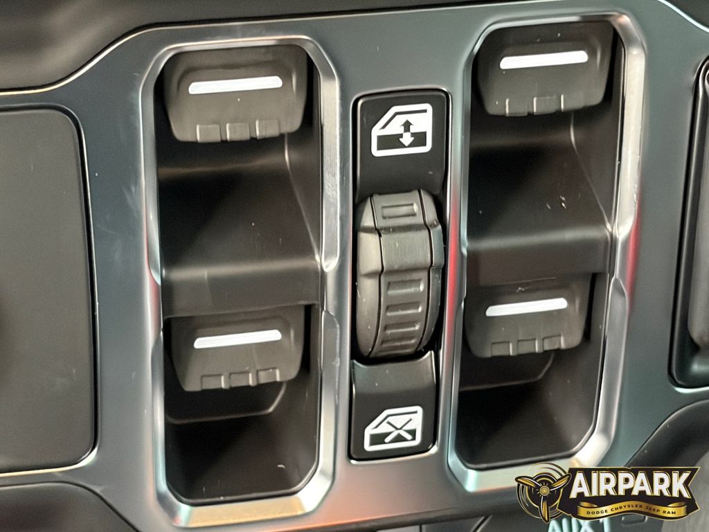 New 2026 Bright White Jeep Mojave image 28