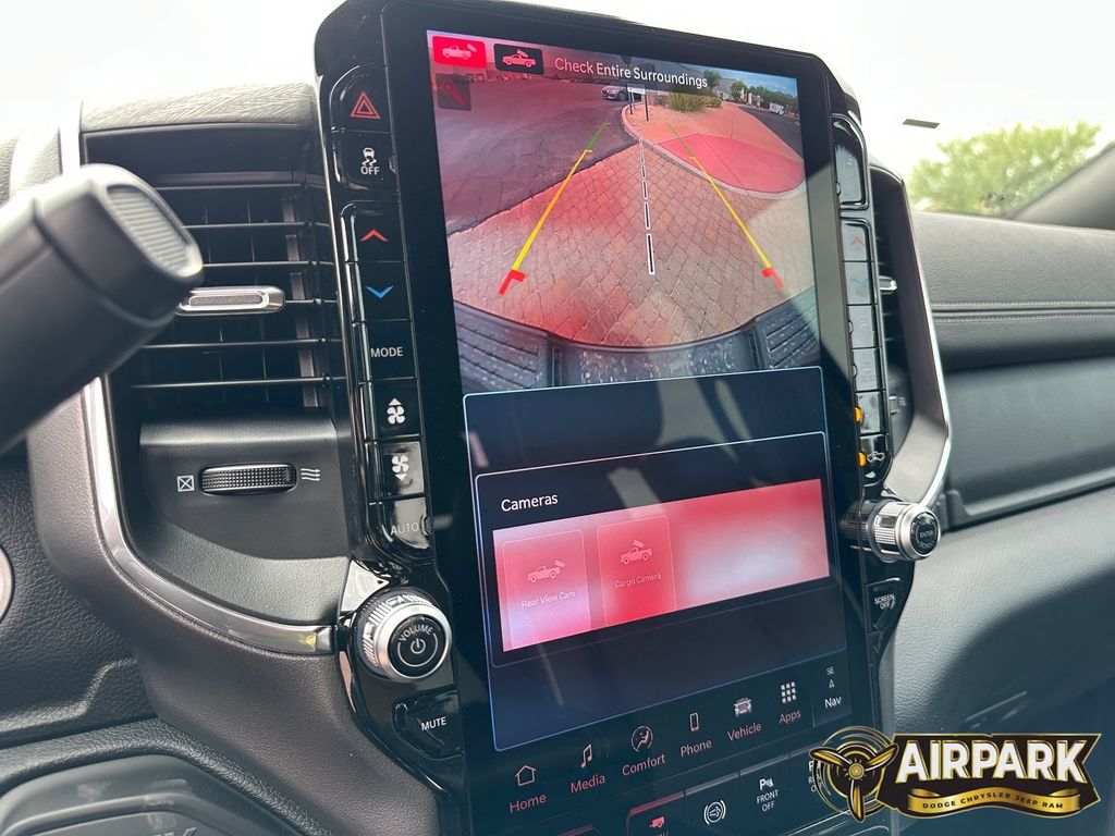 New 2026 Diamond Black Crystal Pearlcoat Ram Laramie image 19