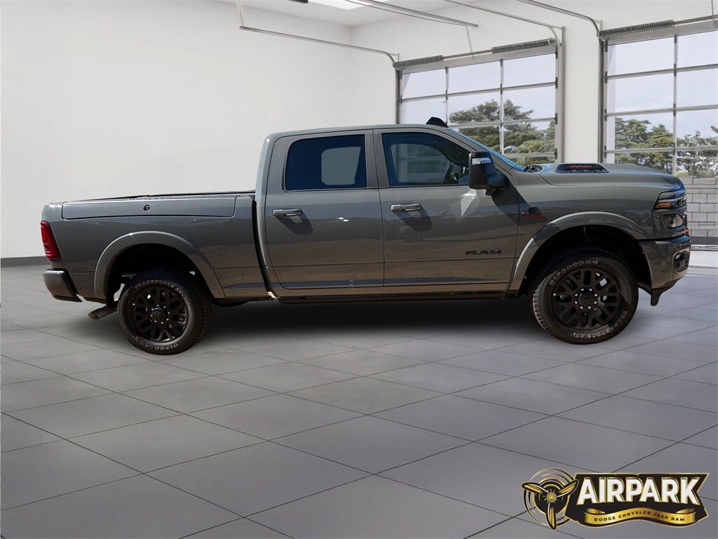 2025 Ram 3500 Limited photo 3