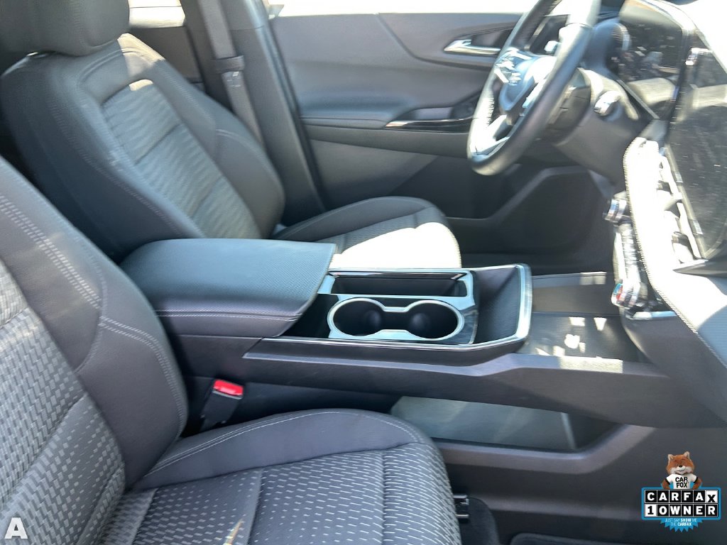 Used 2025 Mosaic Black Metallic Chevrolet LT image 12