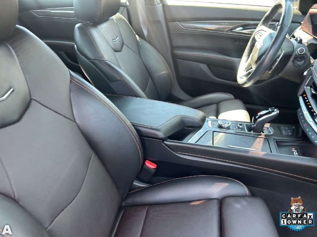 Used 2025 Coastal Blue Metallic Cadillac V-Series image 12