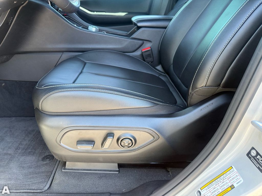 Used 2025 Silver Zynith Jeep Limited image 13