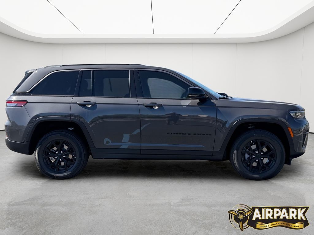 New 2026 Baltic Gray Jeep Laredo image 3
