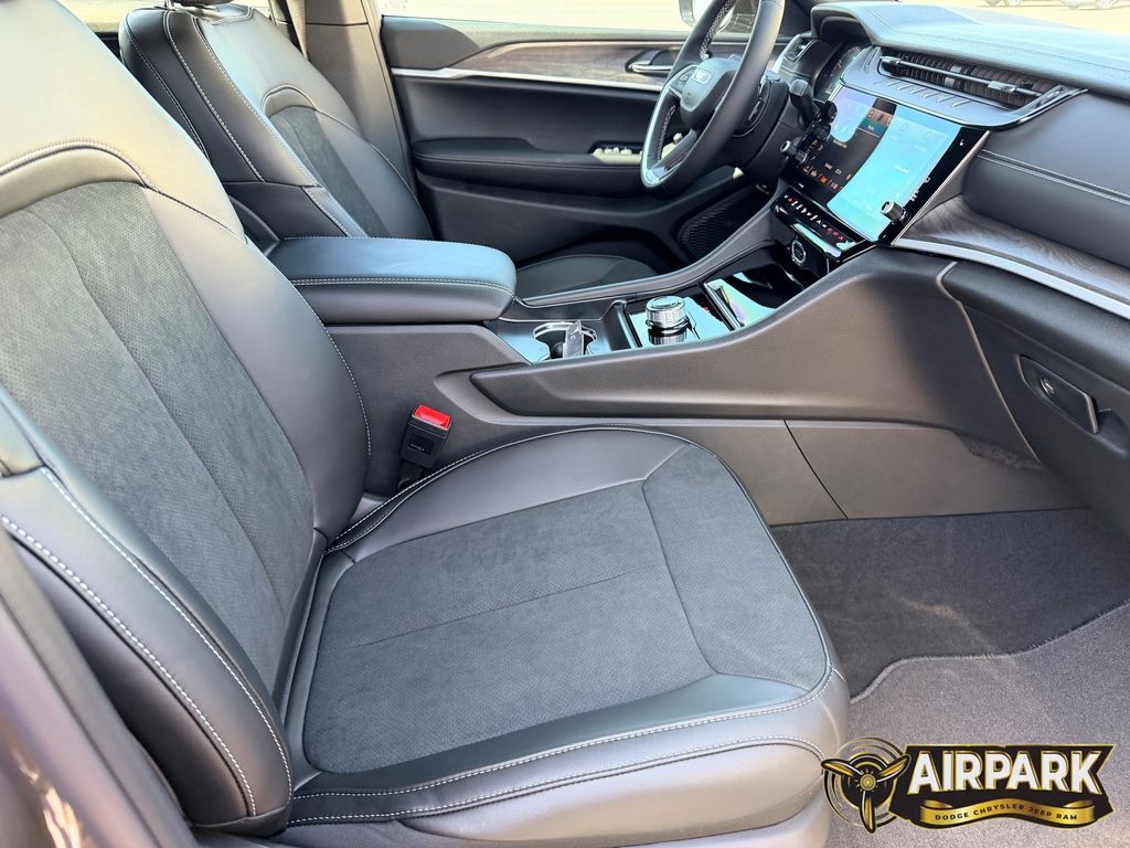 New 2026 Baltic Gray Jeep Laredo image 12
