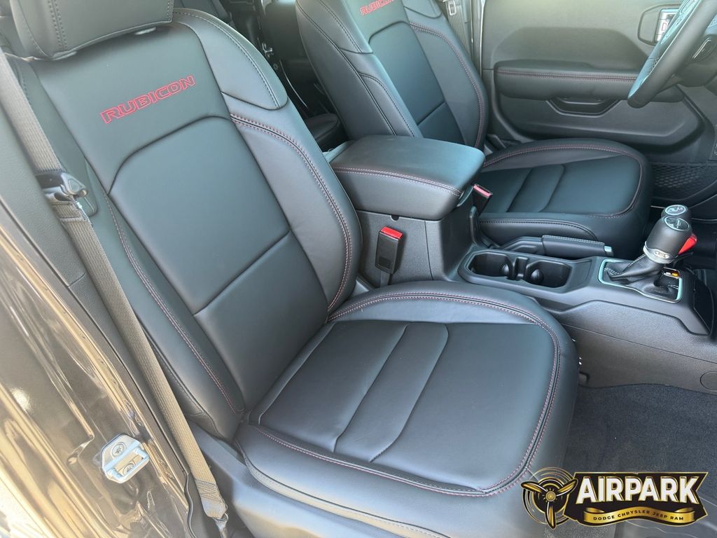New 2026 Granite Crystal Jeep Rubicon image 19