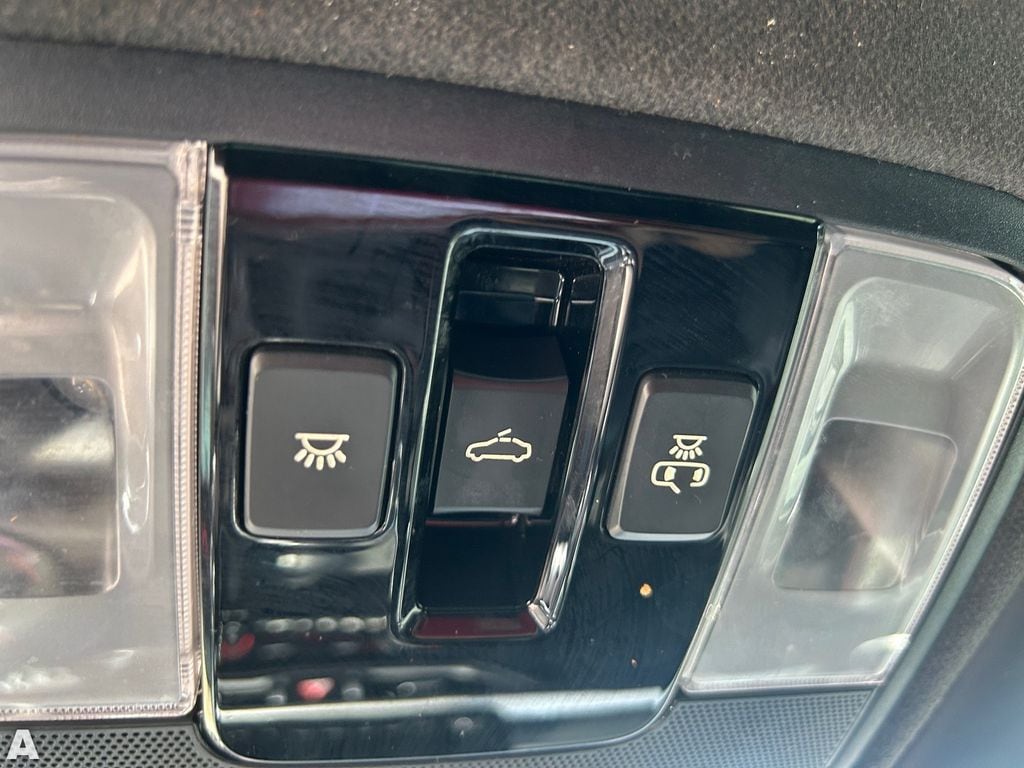 Used 2022 Currant Red Kia GT image 28