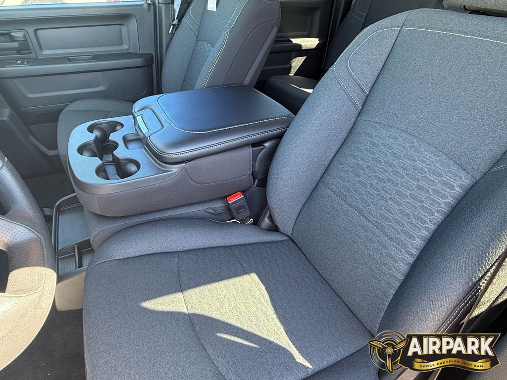 New 2026 Diamond Black Crystal Pearlcoat Ram Tradesman image 15