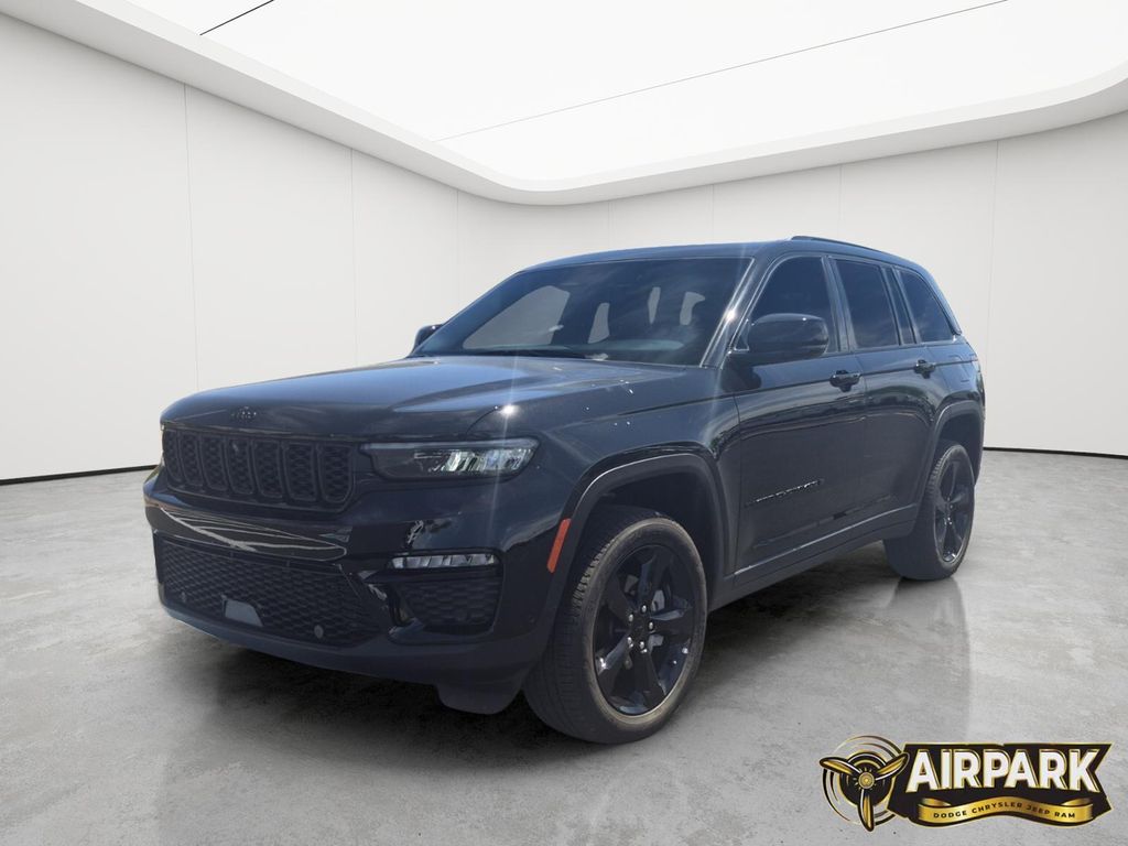 New 2025 Diamond Black Crystal Pearlcoat Jeep Limited image 8