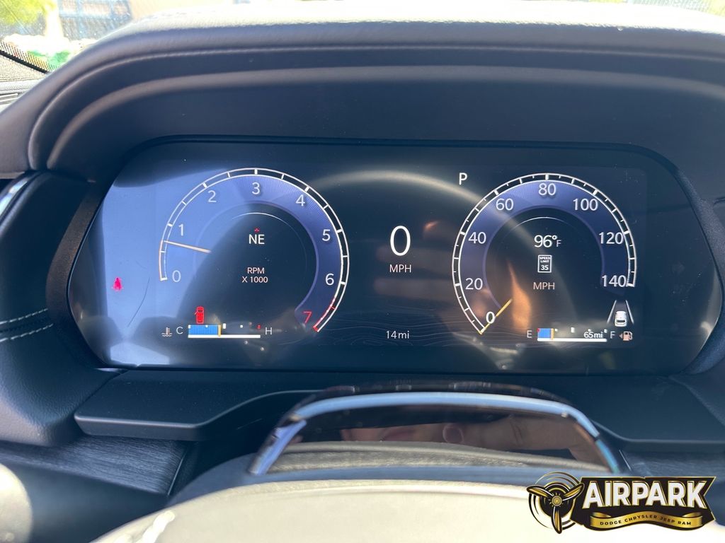 New 2025 Baltic Gray Jeep Overland image 16