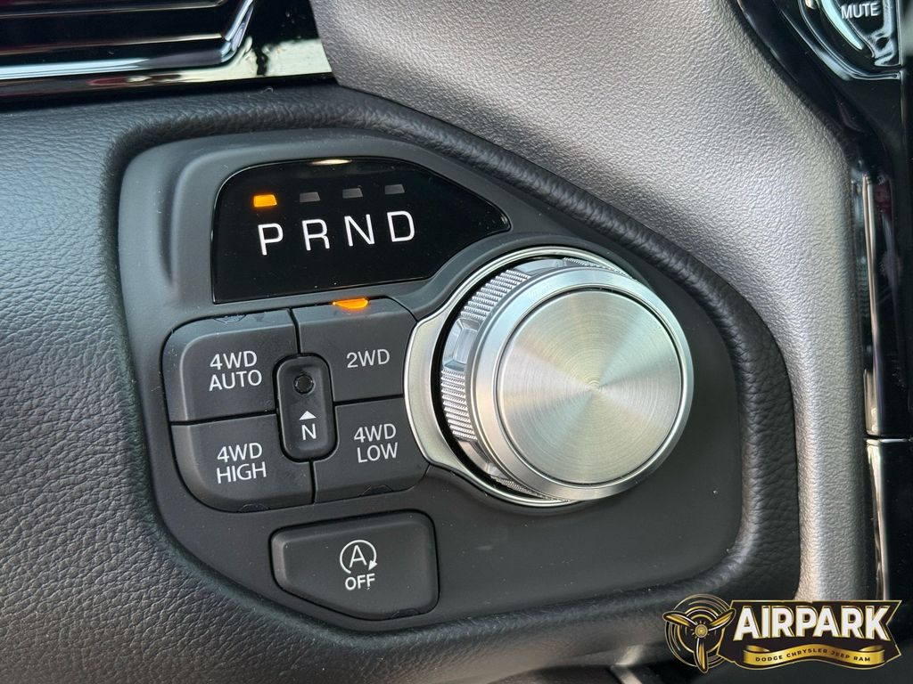 New 2026 Diamond Black Crystal Pearlcoat Ram Laramie image 21