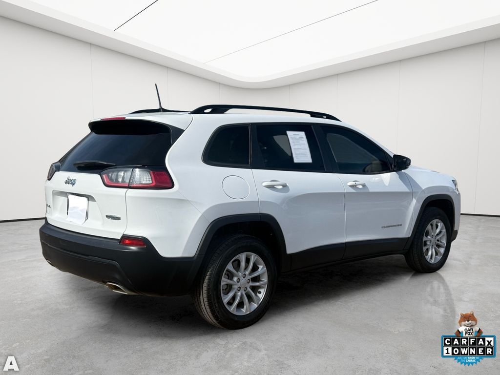 Used 2022 Bright White Clearcoat Jeep Latitude Lux image 7