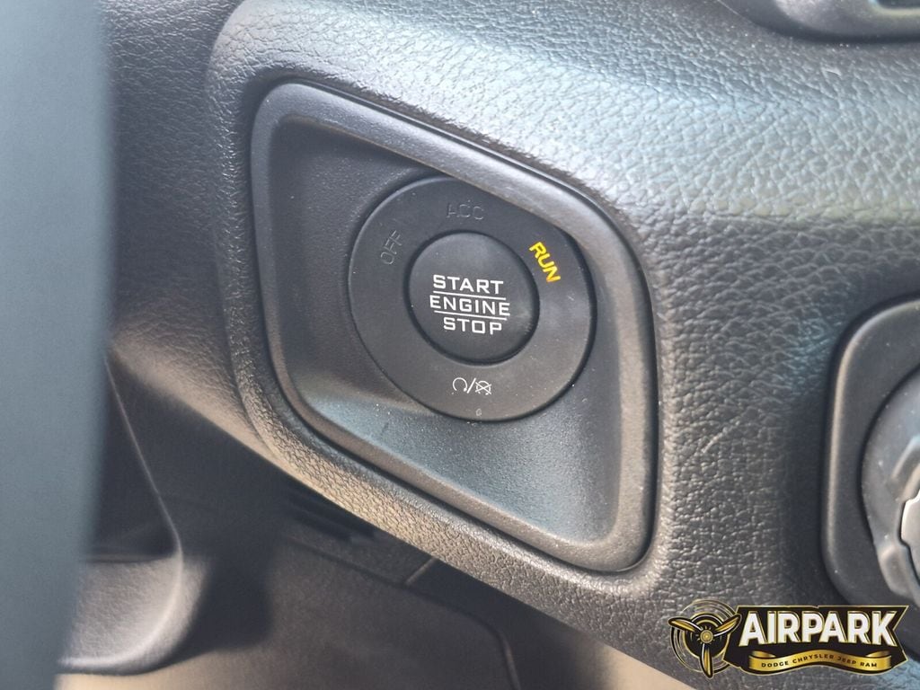 New 2025 Granite Crystal Jeep Sport image 27