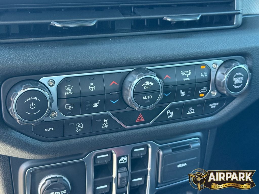 New 2025 41 Jeep Sport image 18