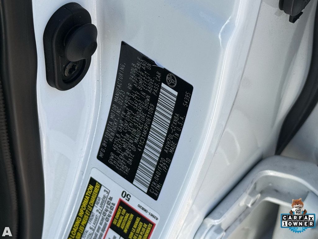 Used 2023 White Toyota LE image 33