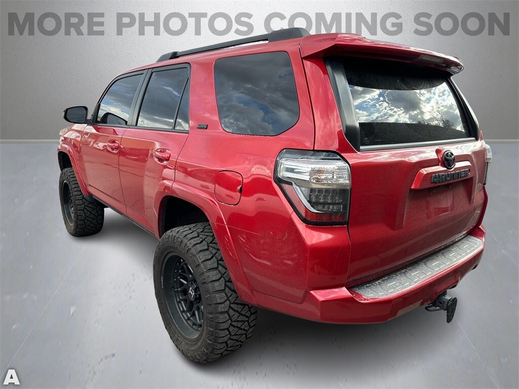 2016 Toyota 4Runner SR5 Premium photo 2