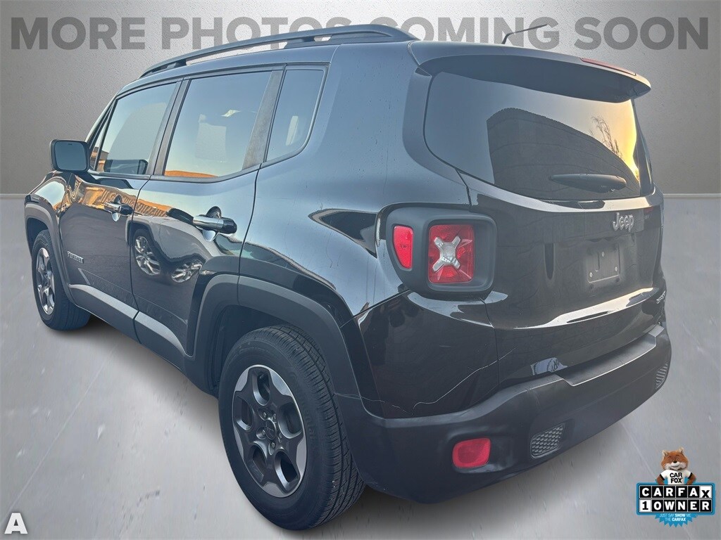 2016 Jeep Renegade Sport photo 2