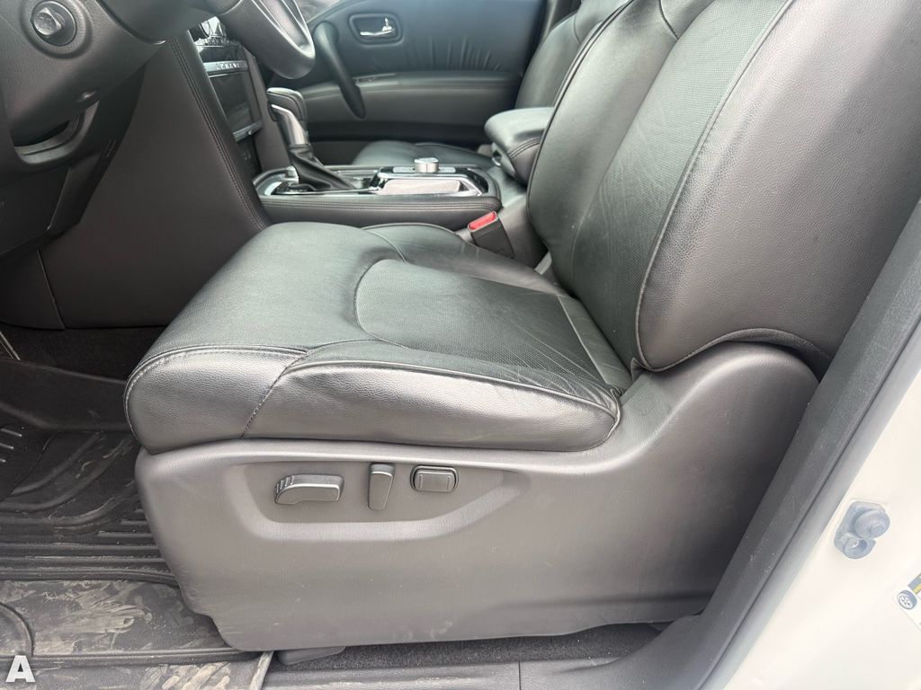 Used 2022 Aspen White Tricoat Nissan SL image 13