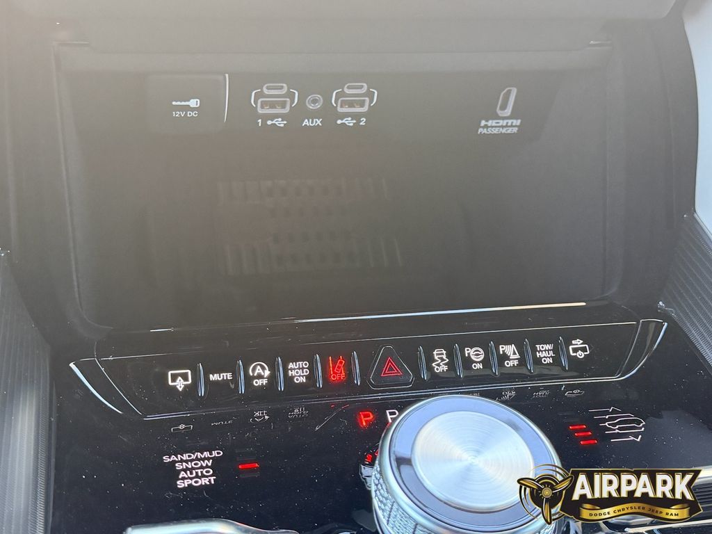 New 2026 Baltic Gray Jeep Summit image 29
