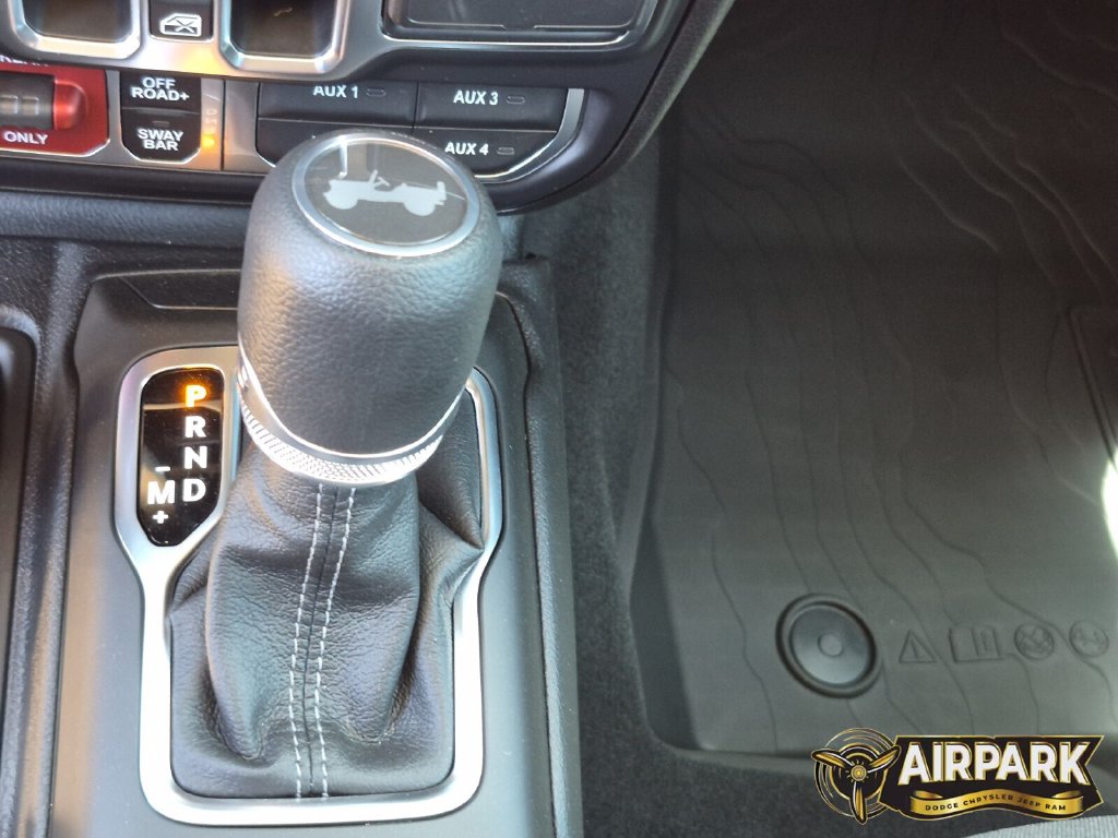 New 2026 Granite Crystal Jeep Rubicon image 28