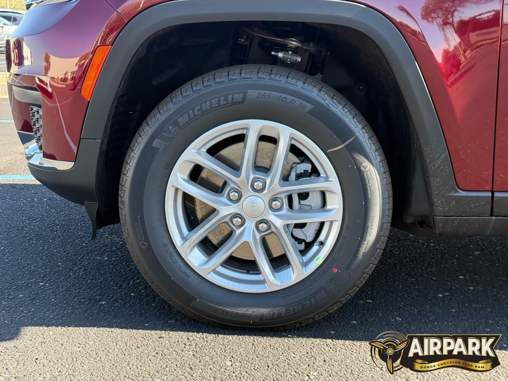 New 2025 Velvet Red Pearlcoat Jeep Laredo image 10