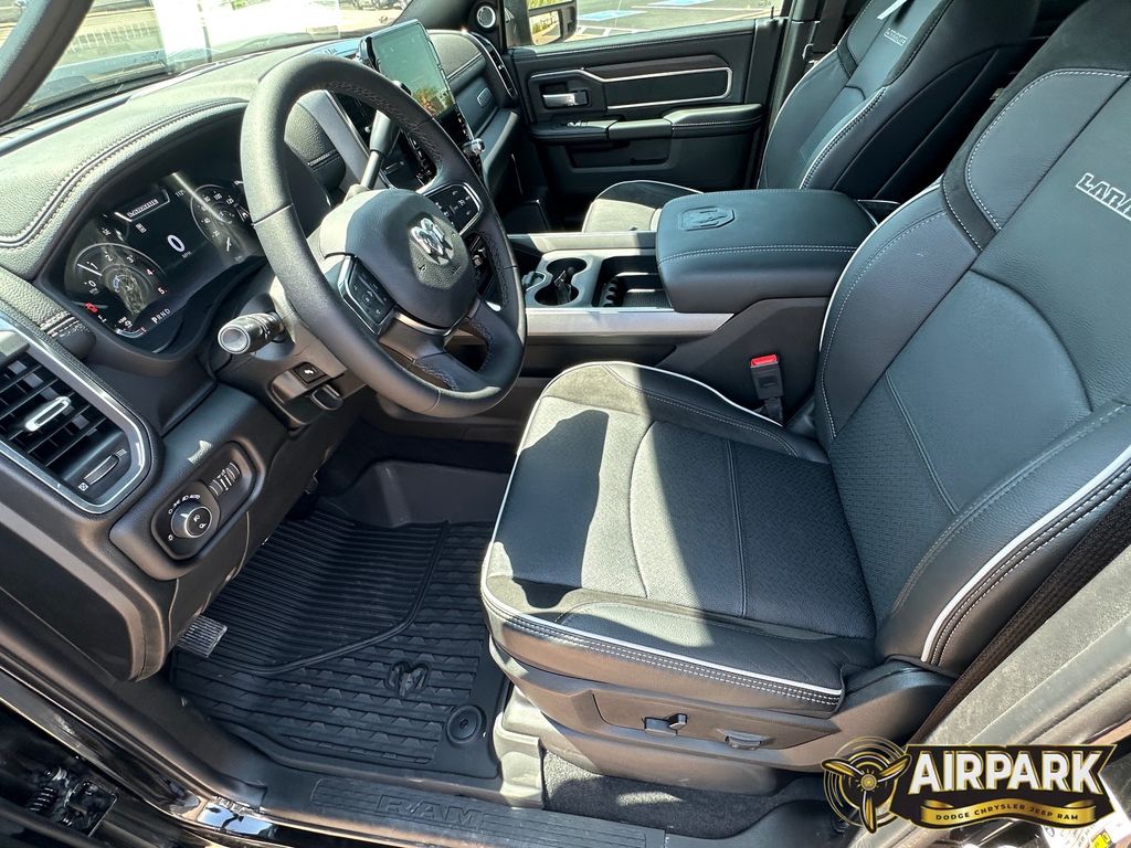 New 2026 Diamond Black Crystal Pearlcoat Ram Laramie image 15