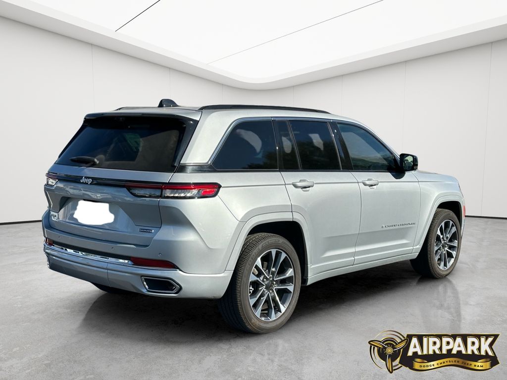 New 2025 Silver Zynith Jeep Overland image 4