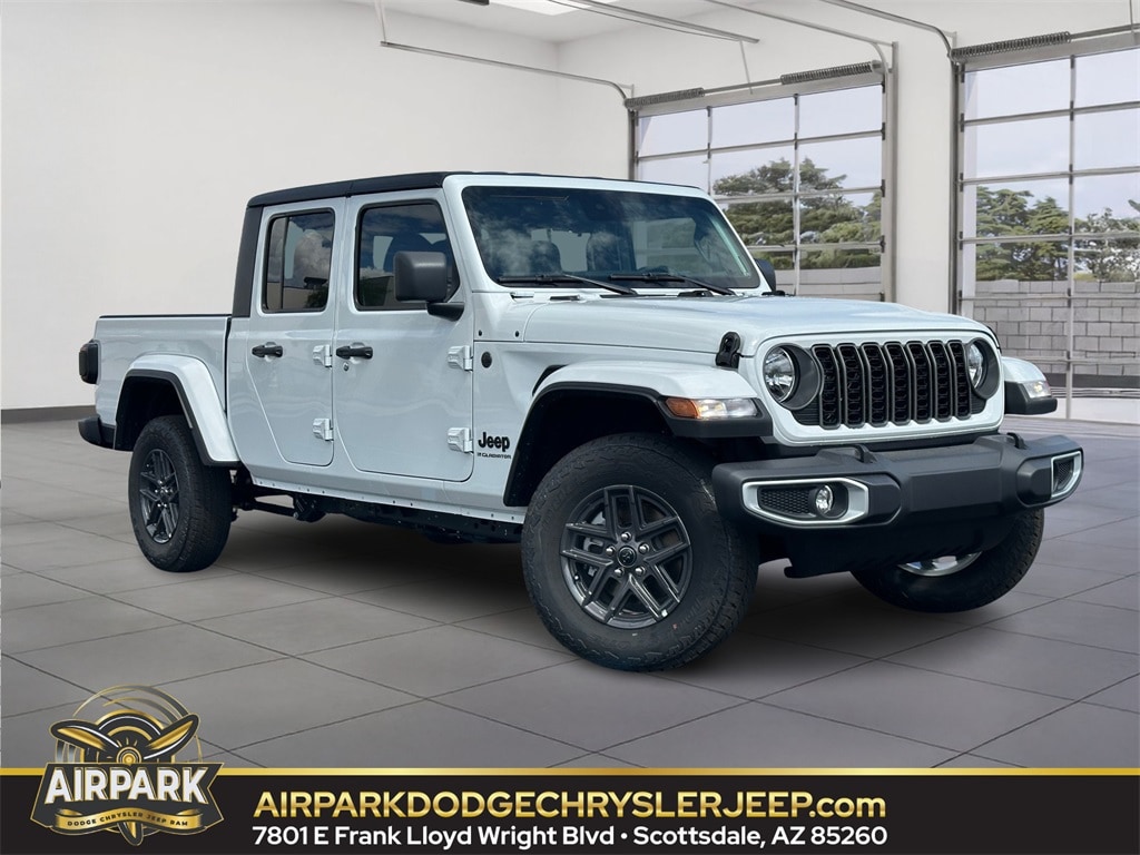 2025 Jeep Gladiator Sport S's photo