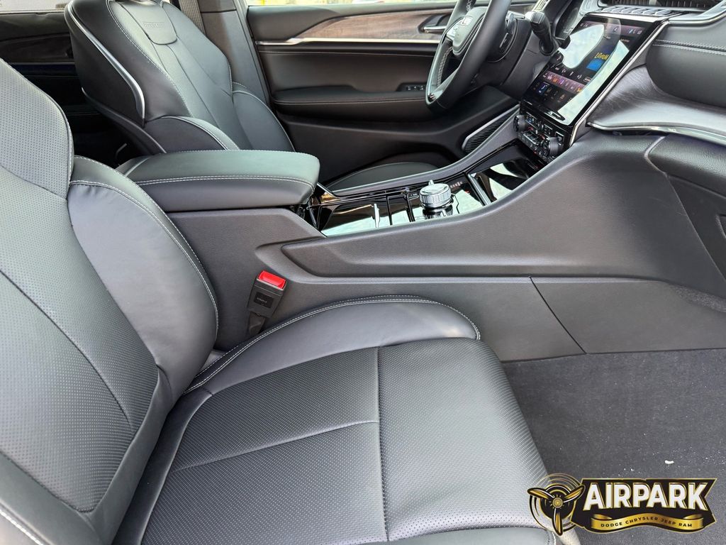 New 2025 Bright White Jeep Overland image 28