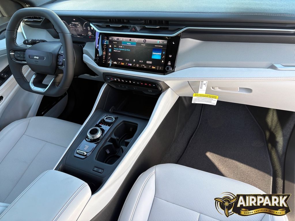 New 2026 Silver Zynith Jeep Laredo/Limited image 10