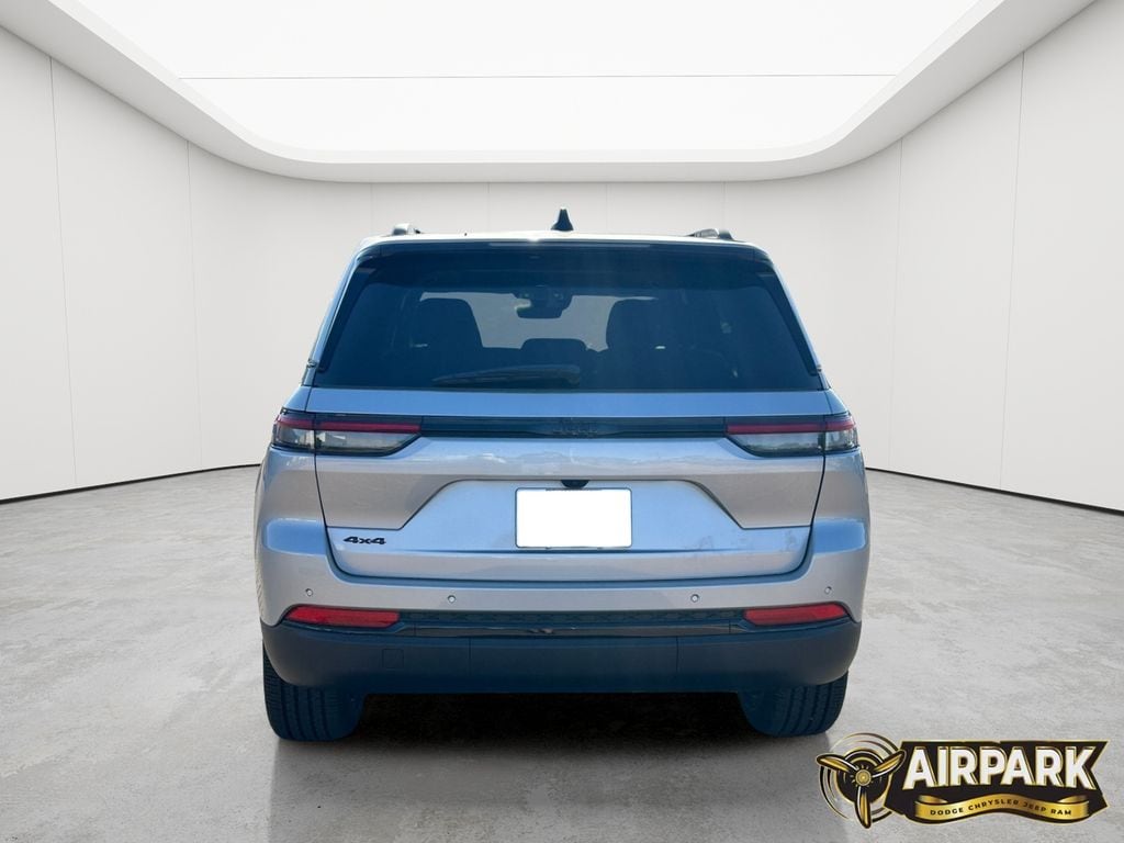 New 2025 Silver Zynith Jeep Laredo image 6