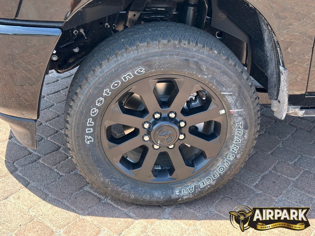 New 2026 Diamond Black Crystal Pearlcoat Ram Laramie image 10