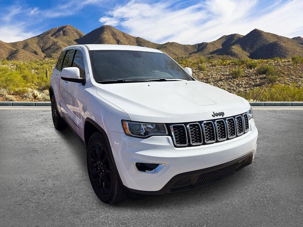 Used 2018 Jeep Grand Cherokee Laredo E SUV