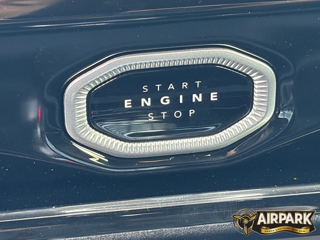 New 2026 Fathom Blue Pearlcoat Jeep Limited image 30