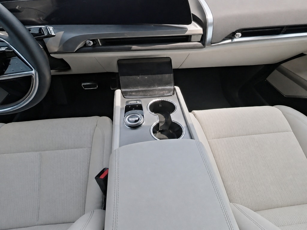 2026 Cadillac VISTIQ Luxury - Photo 11