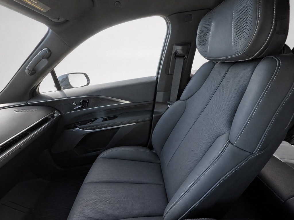 2025 Cadillac LYRIQ Sport 3 - Photo 14