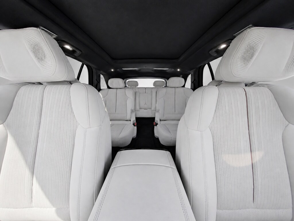 2026 Cadillac VISTIQ Luxury - Photo 14
