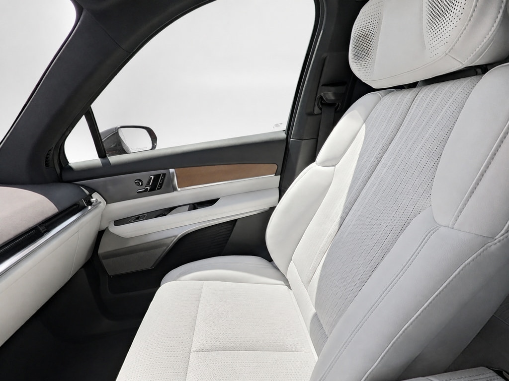 2026 Cadillac VISTIQ Luxury - Photo 12