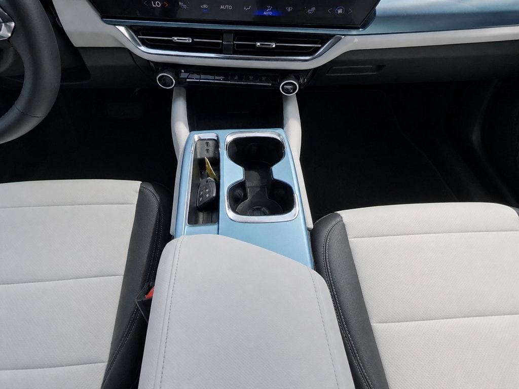 2026 Chevrolet Equinox EV 2LT - Photo 13