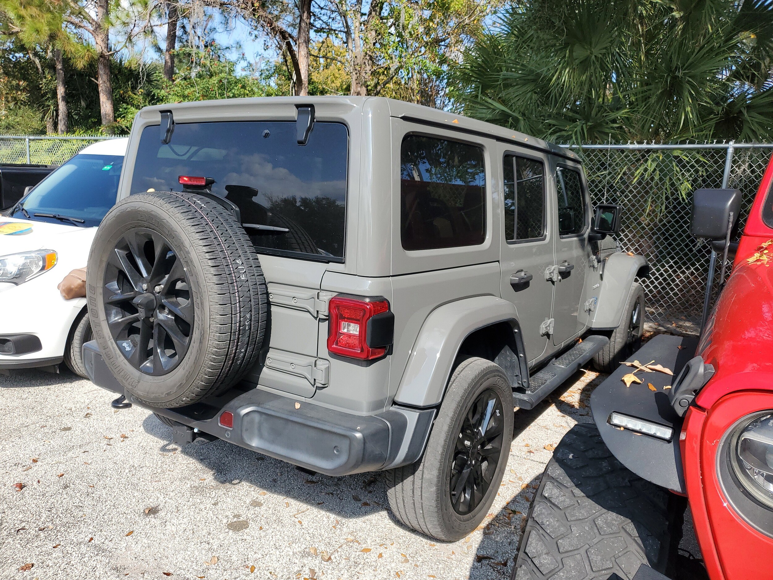 2021 Jeep Wrangler 4xe Unlimited Sahara photo 2