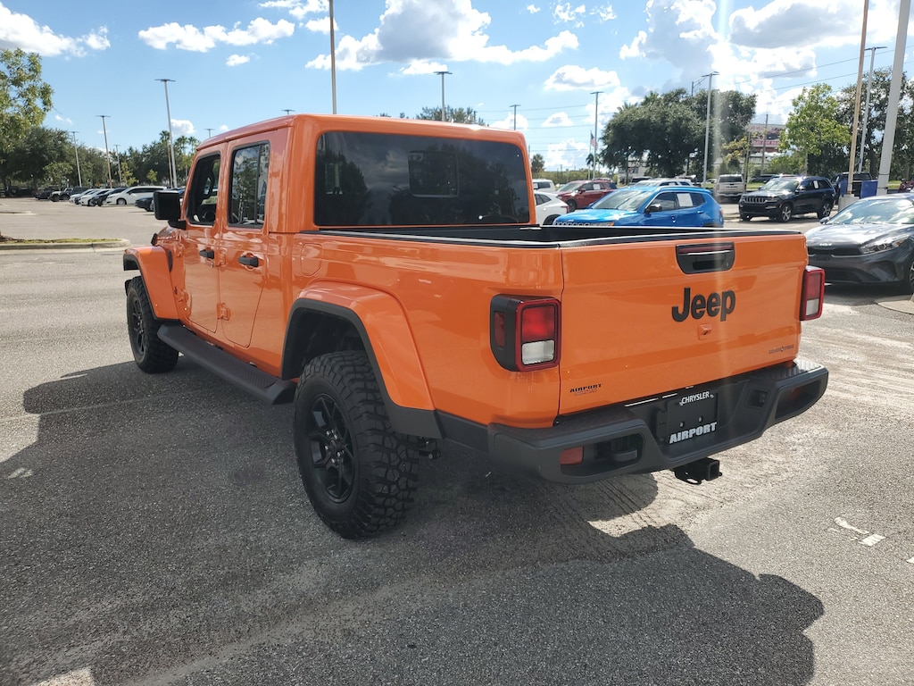 Used 2025 Jeep Gladiator Sport Truck Crew Cab