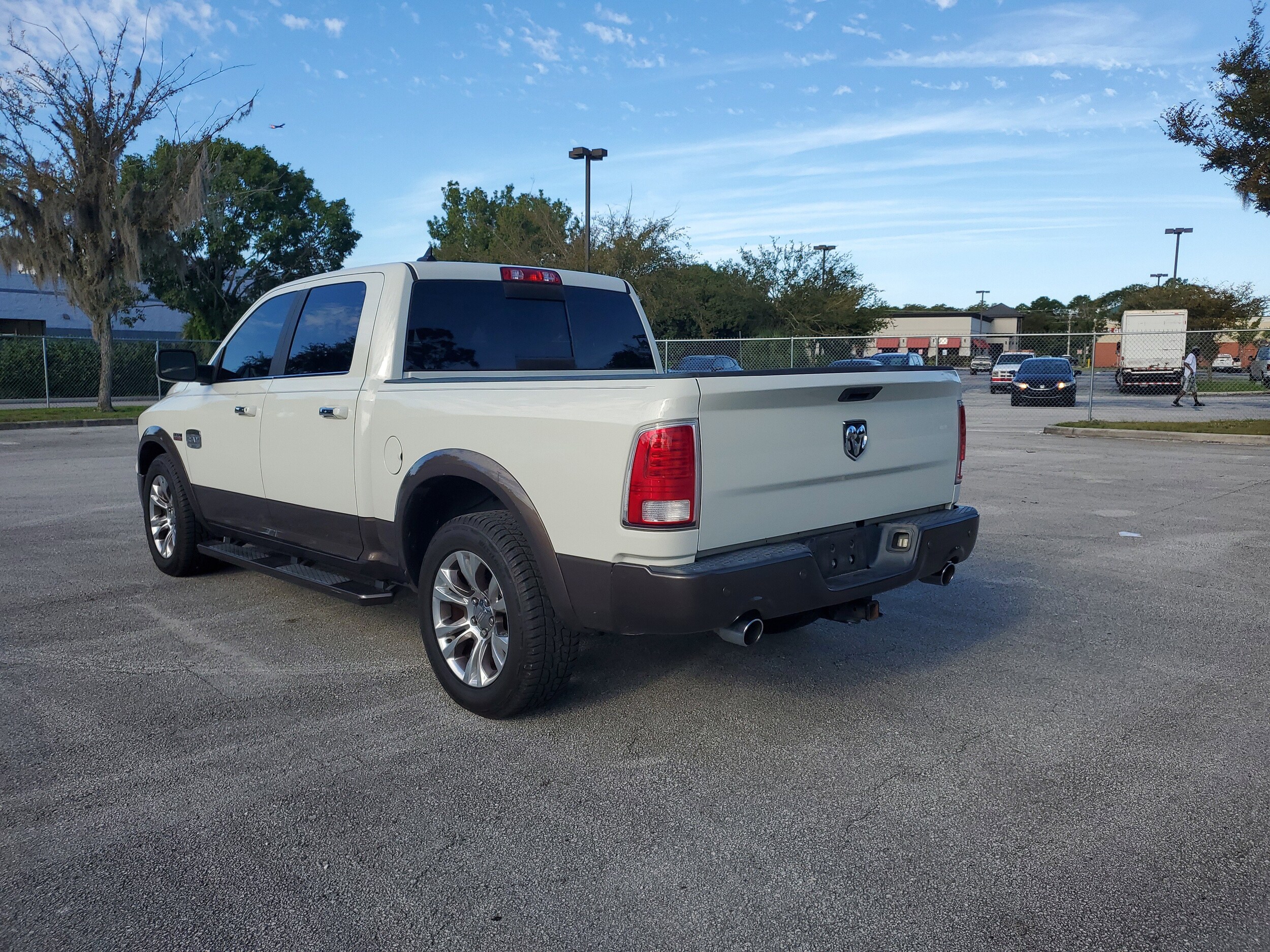 2017 Ram 1500 Longhorn photo 3