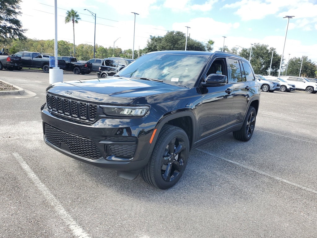 New 2025 Jeep Grand Cherokee Altitude X Altitude X 4x2