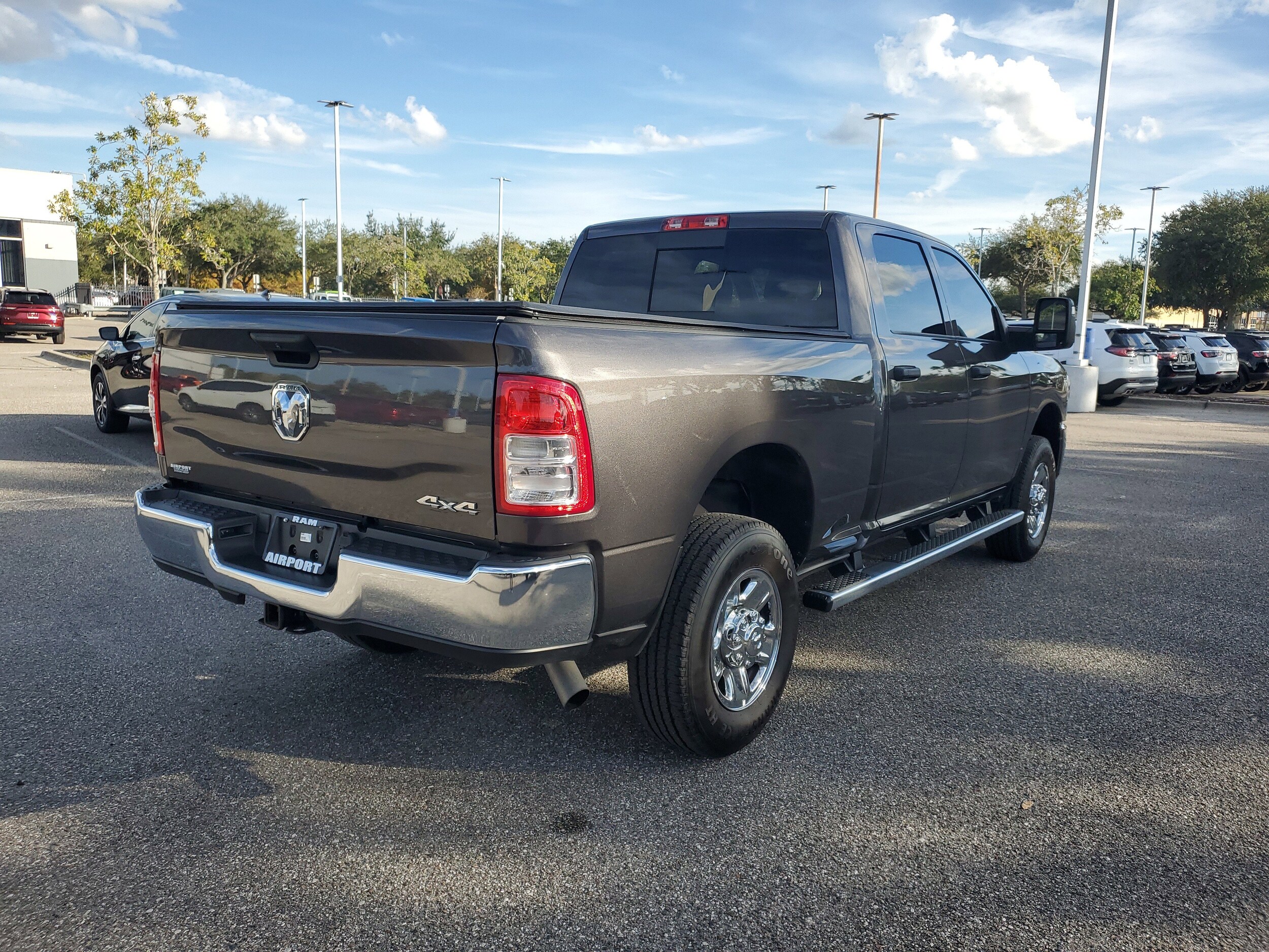 2024 Ram 2500 Tradesman photo 3