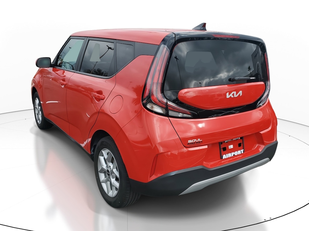 Used 2025 Kia Soul LX Hatchback