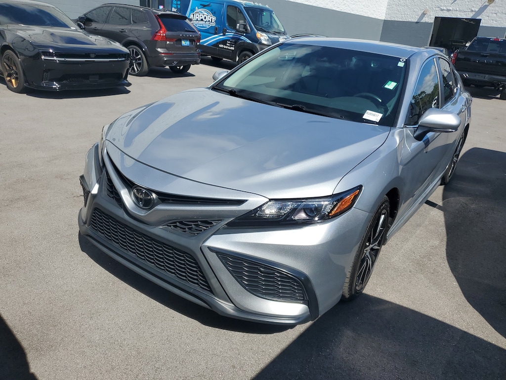 Used 2024 Toyota Camry SE Sedan